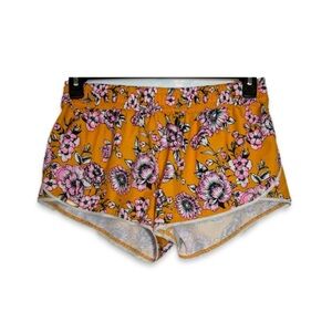 Endless Sun Shorts Junior’s size M (7-9) Dark Yellow Floral